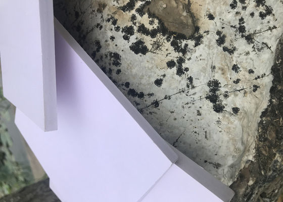 폴리 염화 비닐 신트라 PVC 거품 널 Siganboards를 광고하는 0.3g/Cm3 조밀도